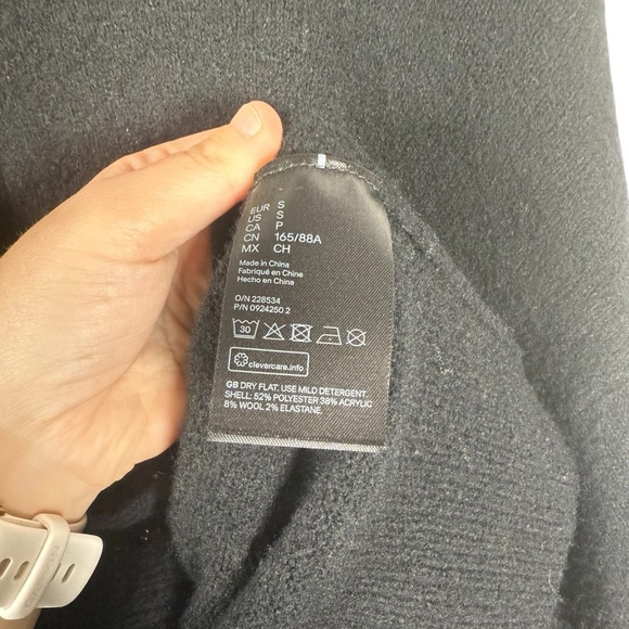 H&M Women’s Oversized Rhinestone Button Wool Blend Cardigan in Black Size S - Picture 5 of 6